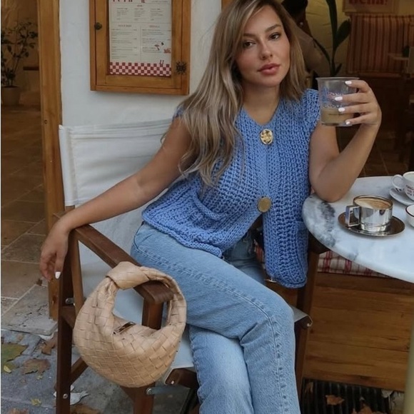 Zara Chunky Knit Sweater Vest with Gold Buttons - Picture 6 of 7